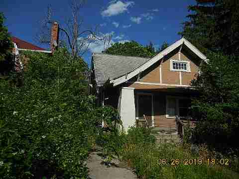 12794 Strathmoor (2)_m.jpg